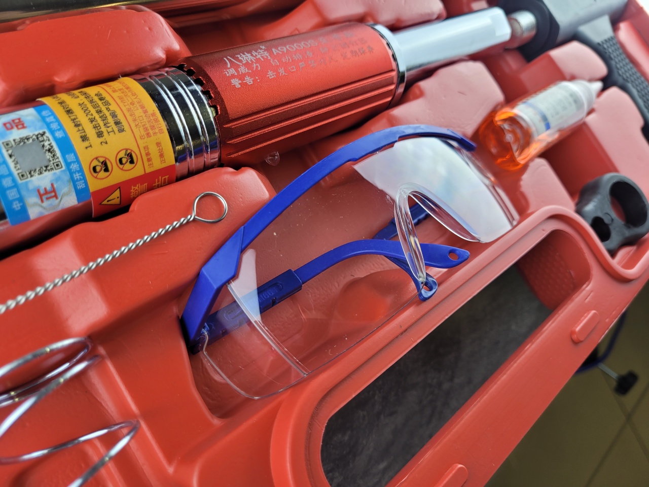 пороховой монтажный пистолет с удлинителями до 3,4 м, кейс, "maximum" mx 17139 (3529) оптом